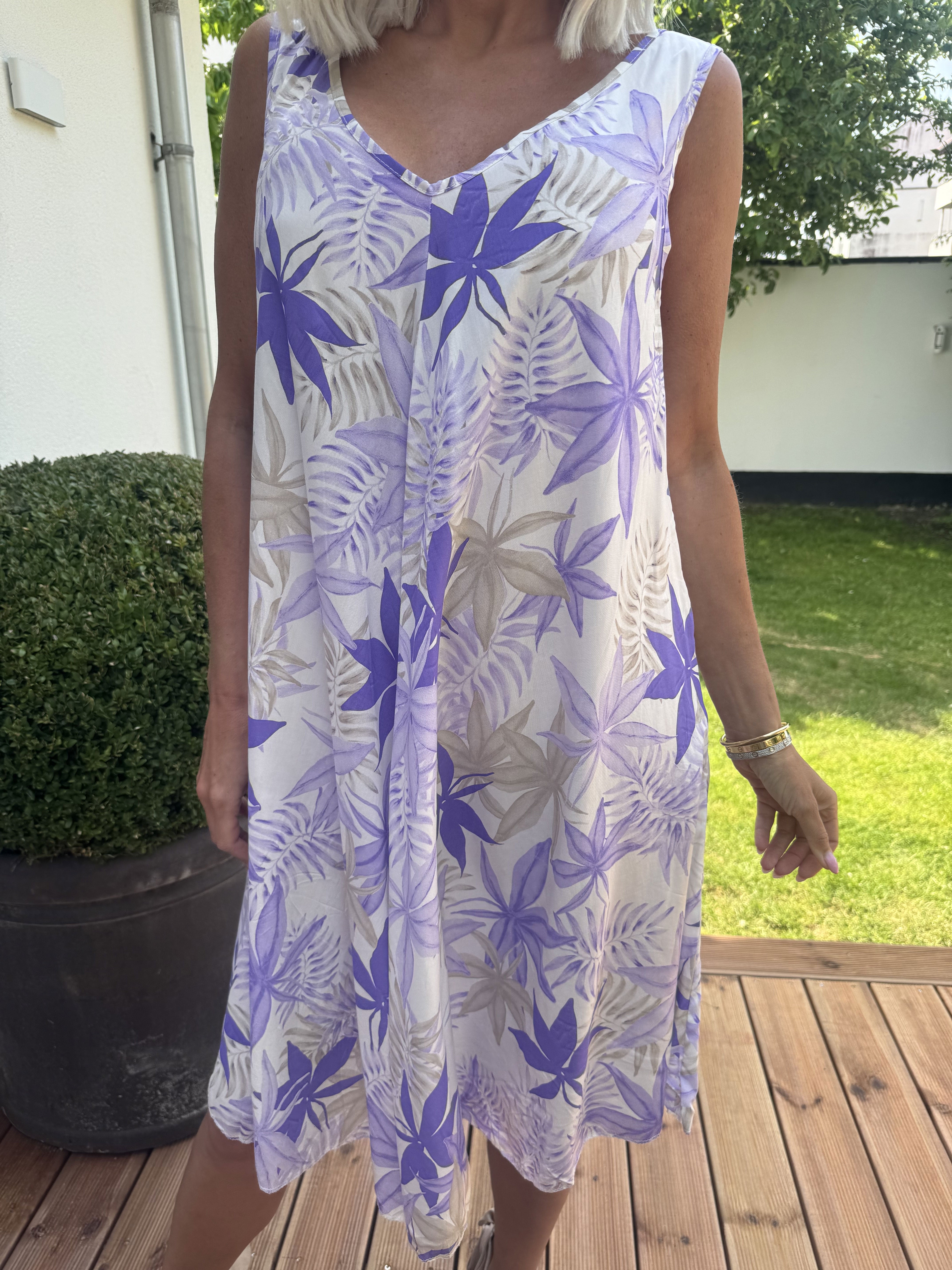 Sigri - Sød blomsterkjole i viskose med bredestropper